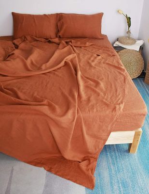 Crie um quarto aconchegante com o nosso conjunto de lençóis 100% de linho francês